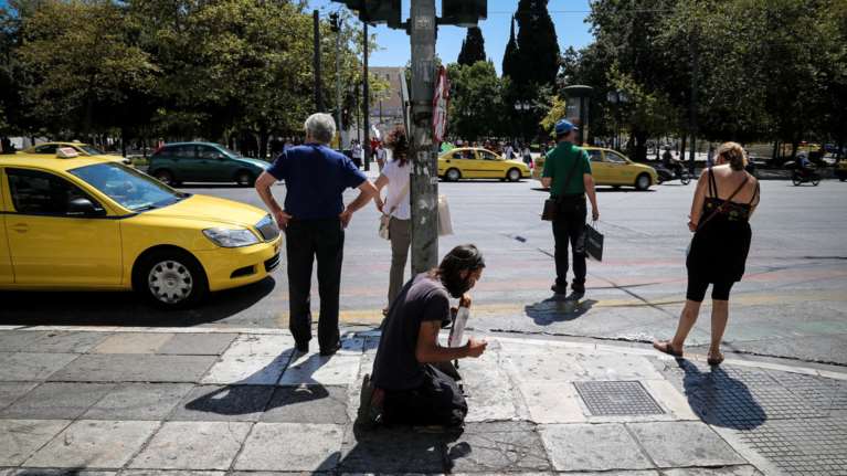 Moody’s: Η Ελλάδα πρέπει να αποφύγει την παγίδα του Σίσυφου