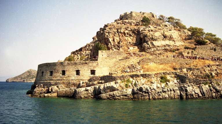 Απίστευτο: Έκλεψαν το ταμείο από τα αρχαία στη Σπιναλόγκα