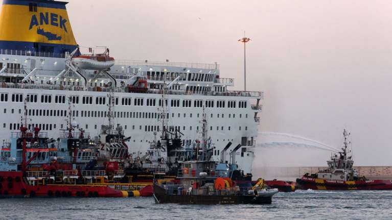 Φωτιά εν πλω στο Ελ. Βενιζέλος: Στον Πειραιά οι 875 επιβάτες