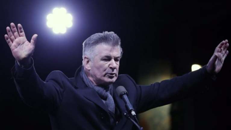 Ο Άλεκ Μπόλντγουιν θα είναι ο πατέρας του ...Μπάτμαν