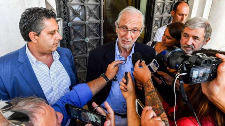 Ο Ρέντζο Πιάνο προσφέρεται να σχεδιάσει τη νέα γέφυρα της Γένοβας