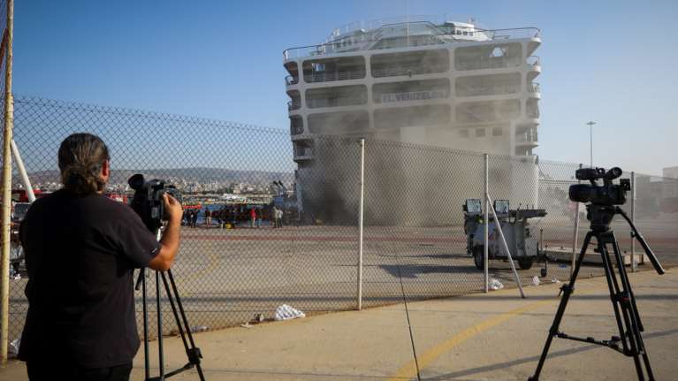 Δεύτερη ημέρα με φλόγες στο γκαράζ του Ελ. Βενιζέλος