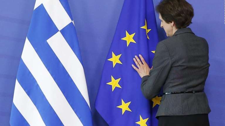 Προειδοποιητικές βολές ενόψει Eurogroup και πρώτου «τετ α τετ»