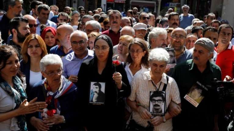 Η Αστυνομία εμπόδισε τη συγκέντρωση των «Μητέρων του Σαββάτου»