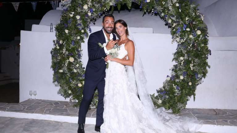 Σάκης-Χριστίνα: Ο γάμος, το φιλί και ο ξέφρενος χορός της νύφης