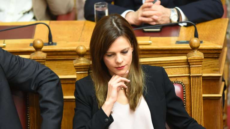 Αχτσιόγλου: Η αύξηση του κατώτατου μισθού θα ξεκινήσει άμεσα