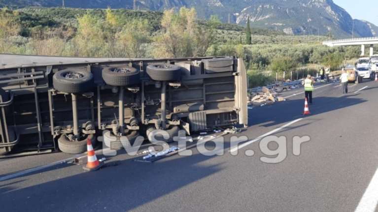 Νέα εκτροπή νταλίκας στην Αθηνών - Λαμίας - ύψος Θερμοπυλών