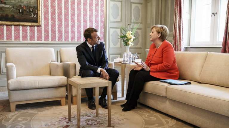 Το ραντεβού Μέρκελ - Μακρόν για τον «προοδευτικό άξονα» της ΕΕ