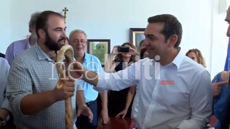 Η κατσούνα, οι τσικουδιές και η παρέα των Ολυμπιακών