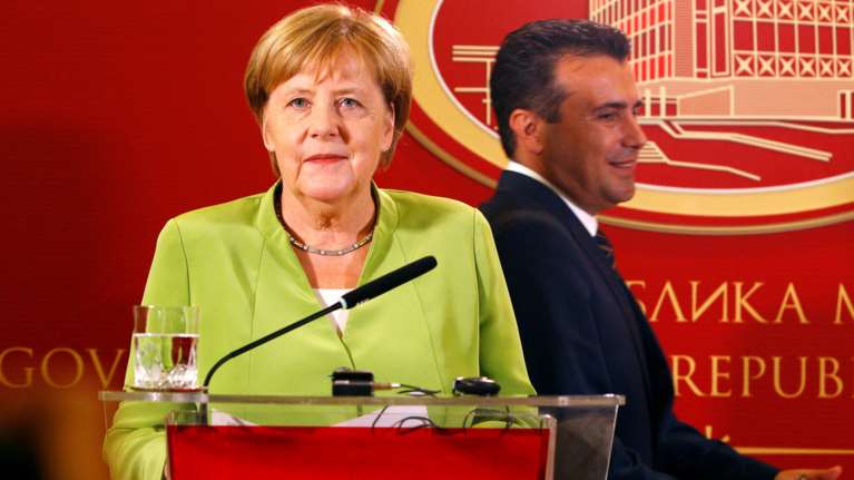 Μέρκελ:Η έγκριση της Συμφωνίας των Πρεσπών,προϋπόθεση για ένταξη σε ΝΑΤΟ-ΕΕ