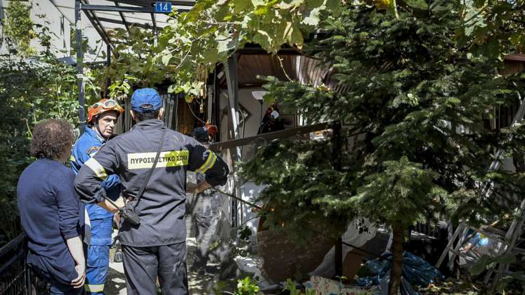 Ισχυρή έκρηξη σε μονοκατοικία στα Γιάννενα - απεγκλωβίστηκε άνδρας