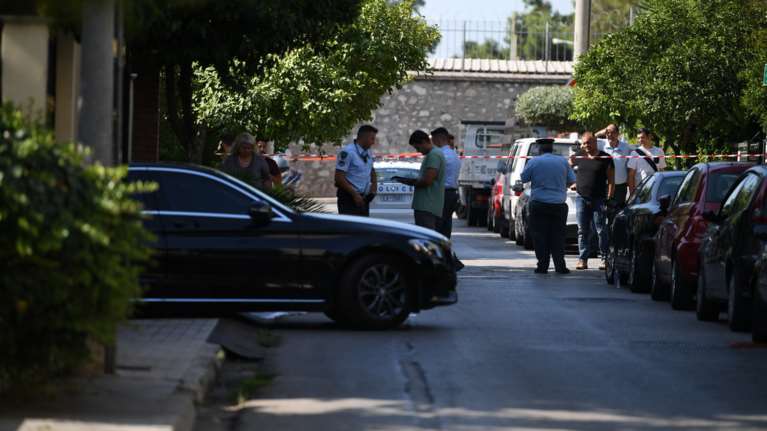 Αντιφατικές μαρτυρίες για τη δολοφονία του φαρμακοποιού στο Ψυχικό