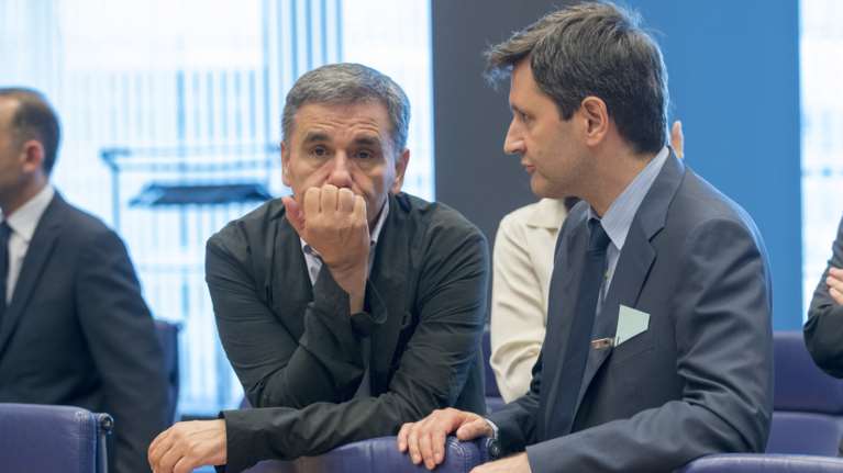 Παιχνίδι για... γερά νεύρα η διαπραγμάτευση για τις συντάξεις