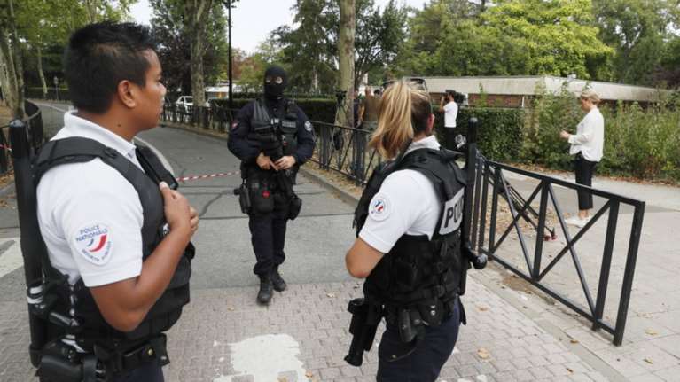 Συναγερμός στη Γαλλία: Οδηγός έριξε το όχημά του σε πεζούς