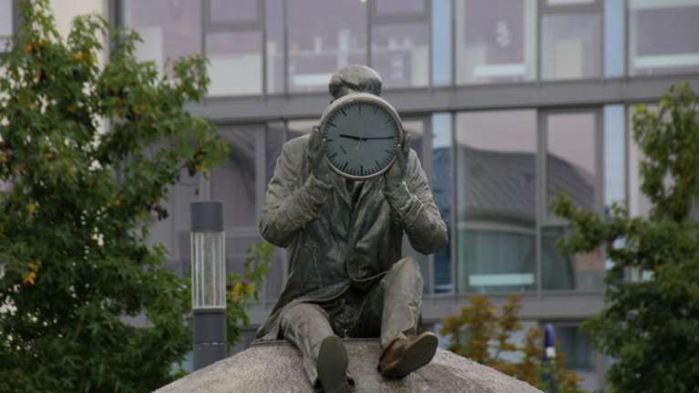 Deutsche Welle: Για πάντα θερινή ή χειμερινή ώρα;