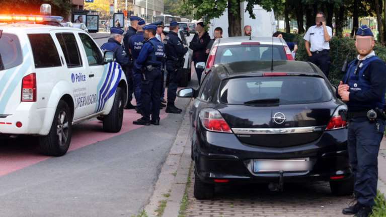 Επίθεση με μαχαίρι σε αστυνομικό στις Βρυξέλλες