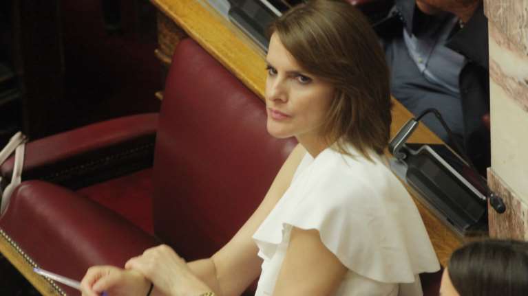 Κ.Μάρκου: Η βουλευτής που προσπαθεί 15 χρόνια για ένα παιδί συγκλονίζει