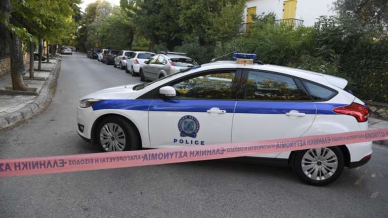 Mε καλάσνικοφ και πάνω από 10 σφαίρες εκτέλεσαν την 33χρονη