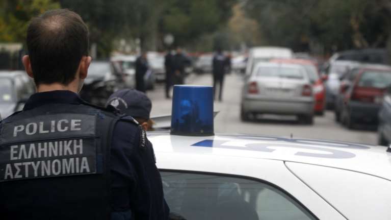 Χειροδίκησαν κατά εφοριακών που έκαναν έλεγχο στο Αίγιο