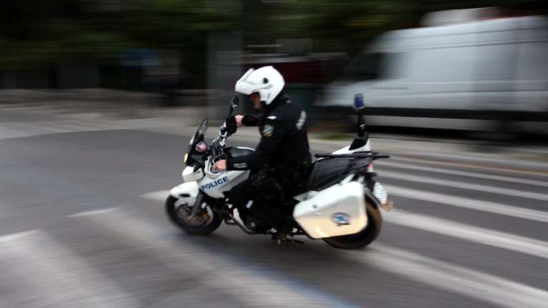 Καταδίωξη με πυροβολισμούς τα ξημερώματα στη Μεταμόρφωση