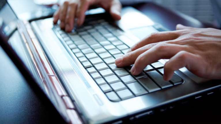 Δικογραφία σε βάρος 55χρονου για πορνογραφία ανηλίκων μέσω διαδικτύου