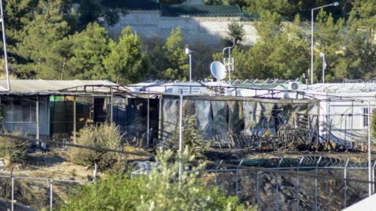 Ρolitico: Η Ε.Ε. ερευνά κακοδιαχείριση των κονδυλίων για τους πρόσφυγες