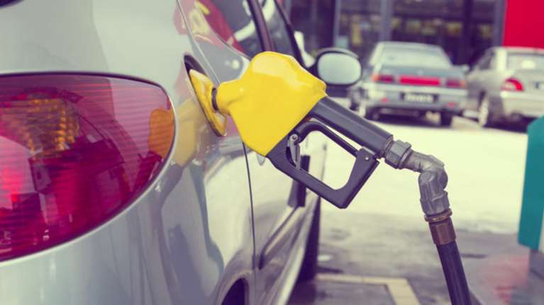 Έλεγχοι ΑΑΔΕ: Λαθρεμπόρια και νοθεία στο 15% των πρατηρίων καυσίμων