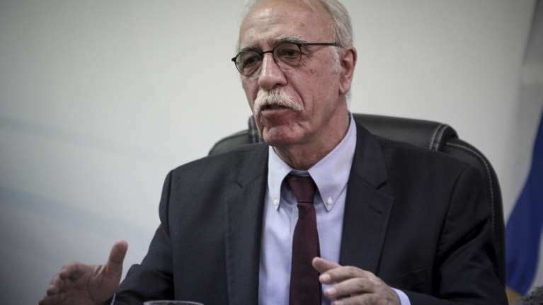 Βίτσας: Σπέκουλα και αθλιότητα τα περί κακοδιαχείρισης στο προσφυγικό