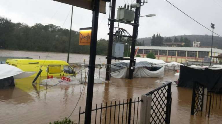 Βούλιαξε στη λάσπη το Μαντούδι στην Εύβοια [video]