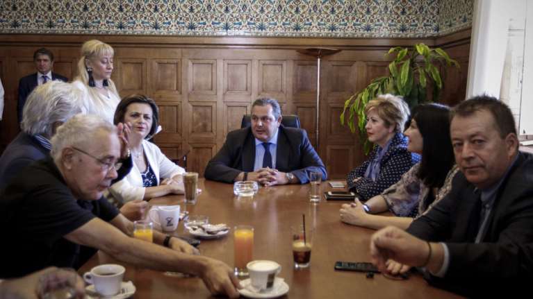 Καμμένος για Κοτζιά: &quot;Εγώ συνομιλώ με τον πρωθυπουργό&quot;