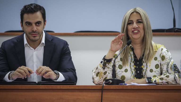 Τα αριστερά και δεξιά &quot;φλερτ&quot; και ο &quot;διμέτωπος&quot; του ΚΙΝΑΛ