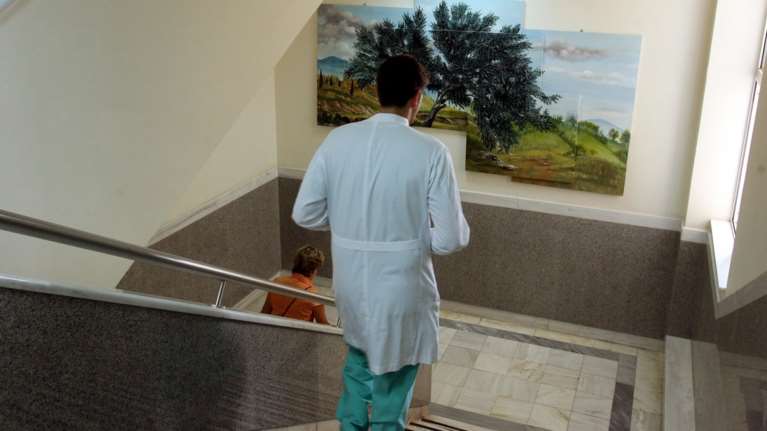 Νοσοκομειακοί γιατροί: Απεργία στην περιφέρεια, στάση εργασίας στην Αττική