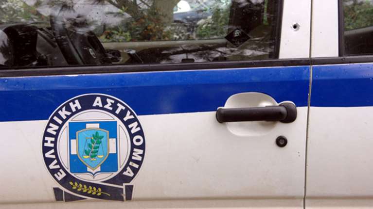 Διέπρατταν απάτες με πλαστές πιστωτικές σε βάρος επιχειρήσεων στην Κρήτη