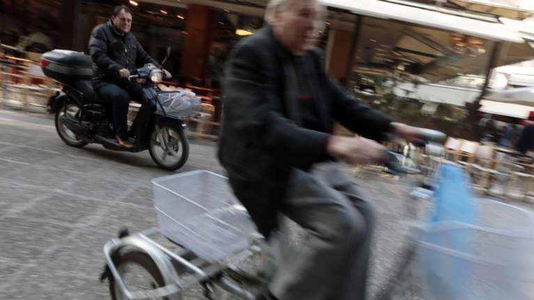 Αλληλογραφία ή δέμα: Οσα πρέπει να γνωρίζουμε για τις υπηρεσίες