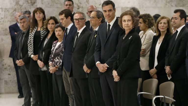 Η Ισπανία αποχαιρετά την Μονσεράτ Καμπαγιέ