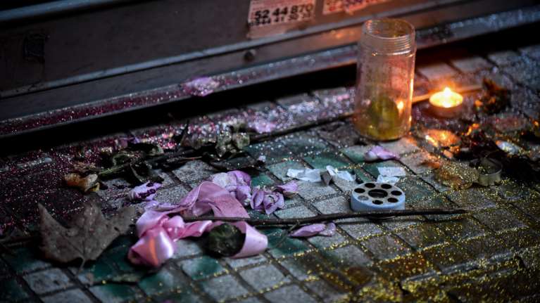 Θάνατος Κωστόπουλου: Ψάχνουν εάν κρατούσε ή όχι το μαχαίρι