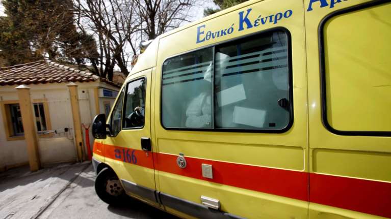 Πτώση άνδρα από τρίτο όροφο οικοδομής στην Τούμπα