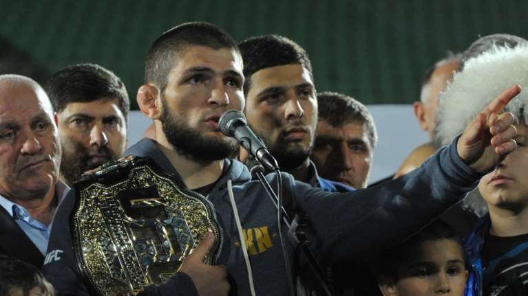 Ο Nurmagomedov προκαλεί τώρα και τον Mayweather (βίντεο)