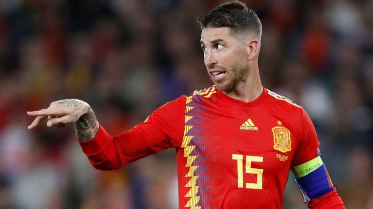 Το πάτημα του Ράμος στον Στέρλινγκ στο Ισπανία-Αγγλία (βίντεο)