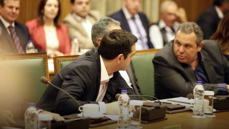 Tσίπρας σε Καμμένο: Δεσμεύσου ότι δεν θα ρίξεις την κυβέρνηση