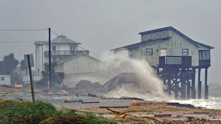 ΗΠΑ: Περισσότεροι από 1.000 άνθρωποι αγνοούνται μετά το πέρασμα του Μάικλ
