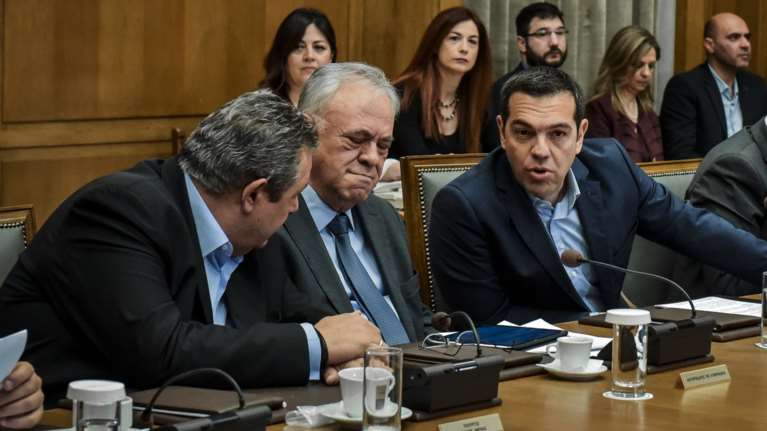 Η αμήχανη ατάκα Τσίπρα για τον «μπελά» Κοτζιά - Καμμένου