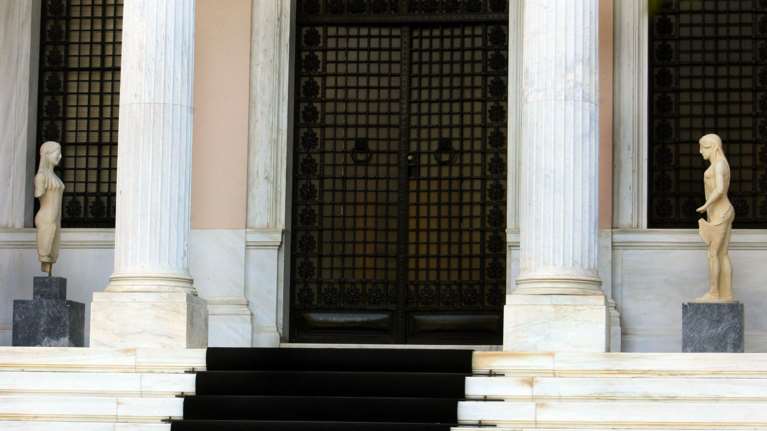 Μαξίμου για κονδύλια ΥΠΕΞ: Η ΝΔ, η τελευταία που θα κουνήσει το δάχτυλο