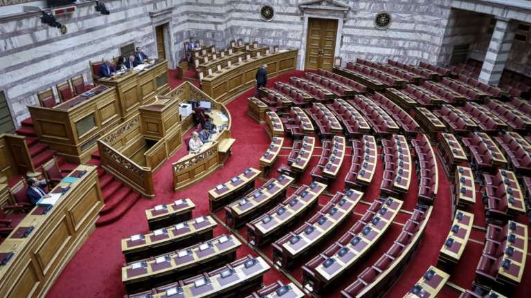 Κόντρα στη Βουλή για την αίτηση αποφυλάκισης του Σάββα Ξηρού