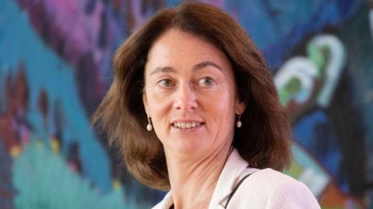 Μπάρλεϊ: Στην Ευρώπη για τις κρισιμότερες ευρωεκλογές της 10ετίας