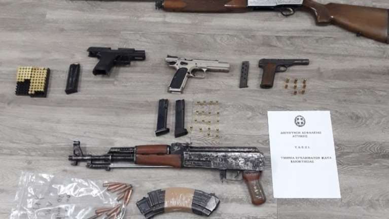 Εξαρθρώθηκε η σπείρα των ληστών με τη μάσκα σιλικόνης