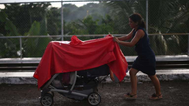 Η Ουίλα προσεγγίζει το Μεξικό έχοντας ενισχυθεί στην κατηγορία 5