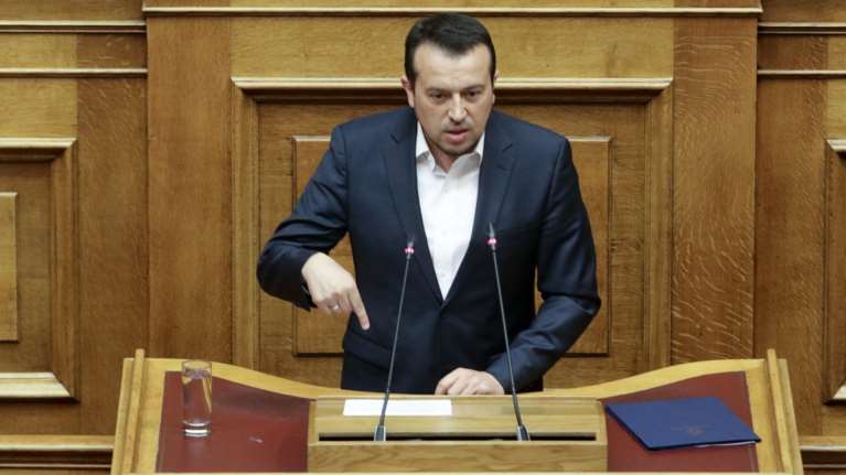 Αποστάσεις Παππά από Κοτζιά και Καμμένο για να πέσουν οι τόνοι