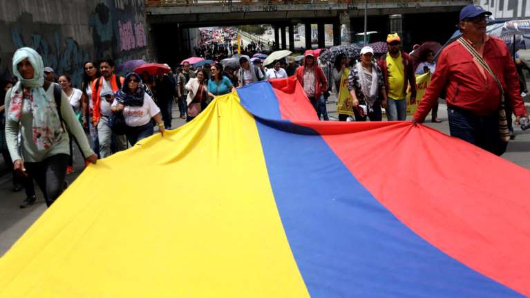 Στους δρόμους της Κολομβίας χιλιάδες μαθητές και καθηγητές (φωτό)