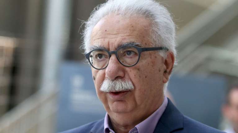 Γαβρόγλου για Μπαμπινιώτη: Έχει ελλιπή ενημέρωση για την κατάσταση